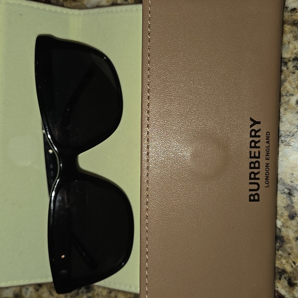 Burberry Black Sunglasses